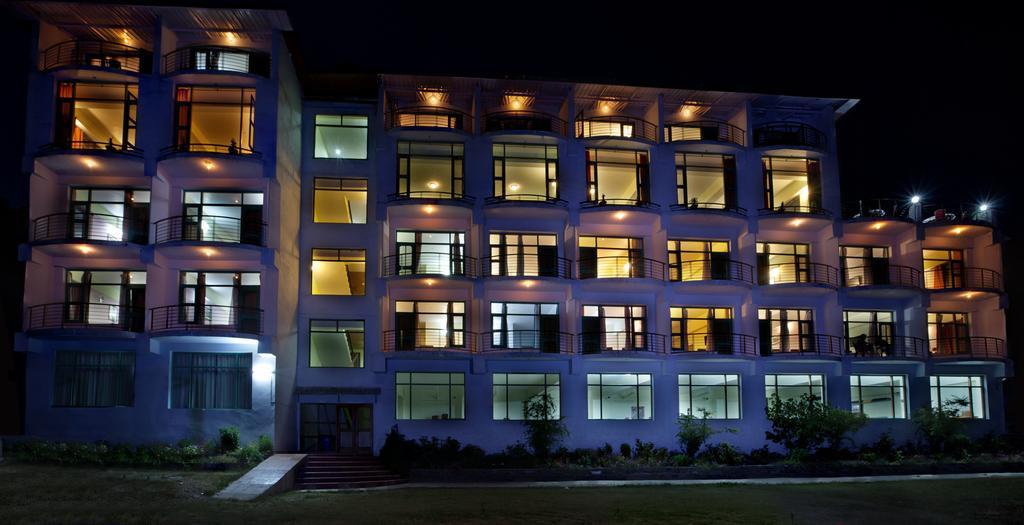 United 21 Resort Chail Esterno foto
