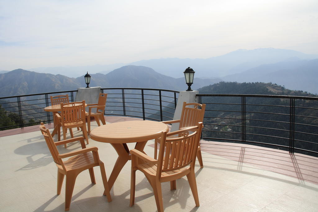 United 21 Resort Chail Esterno foto