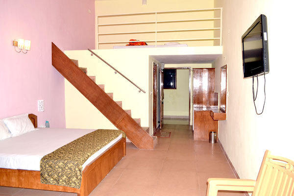 United 21 Resort Chail Esterno foto